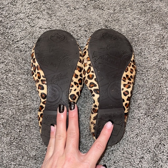 Henri Bendel Sole Ambition Leopard Haircalf Leather Loafer Flat Shoe 7 - Picture 3 of 4
